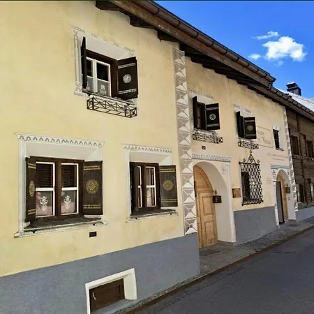 Charming Flat By The Swiss National Park Apartment Zernez